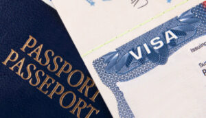 Perbedaan Visa dengan Paspor